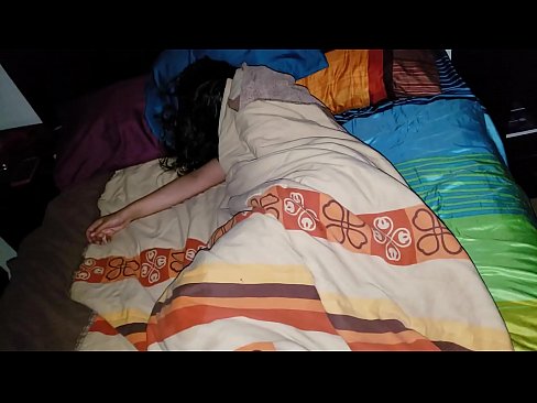 ❤️ Stiefson beréiert seng jonk Stéifmamm wärend hatt schléift. ❤❌ Sexvideo bei eis lb.sexafinkarasskaz.ru ❌️❤